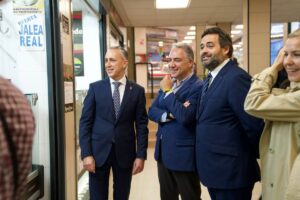 Elías Bendodo ha visitado este jueves la ciudad de Puertollano