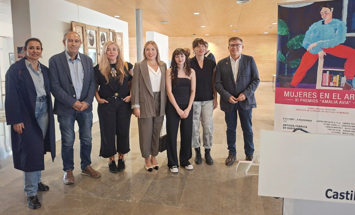 Inauguración en Albacete de la exposición ‘Mujeres en el arte. Premios Amalia Avia’
