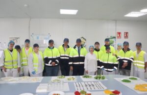 Visita de Julián Martínez Lizán a la empresa agroalimentaria Talfrost de Albacete