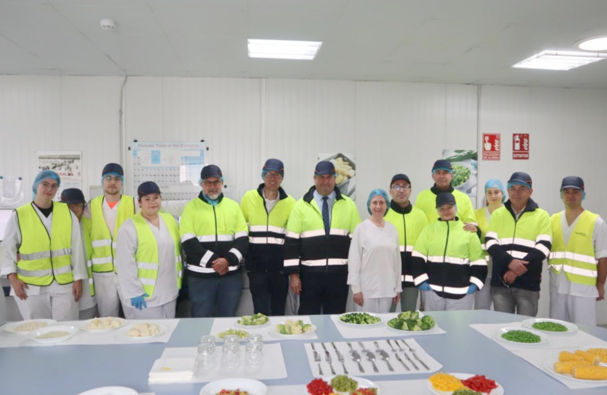 Visita de Julián Martínez Lizán a la empresa agroalimentaria Talfrost de Albacete