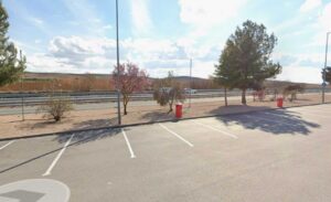 Portaba droga conduciendo por la A-3, en el término de Montalbo.