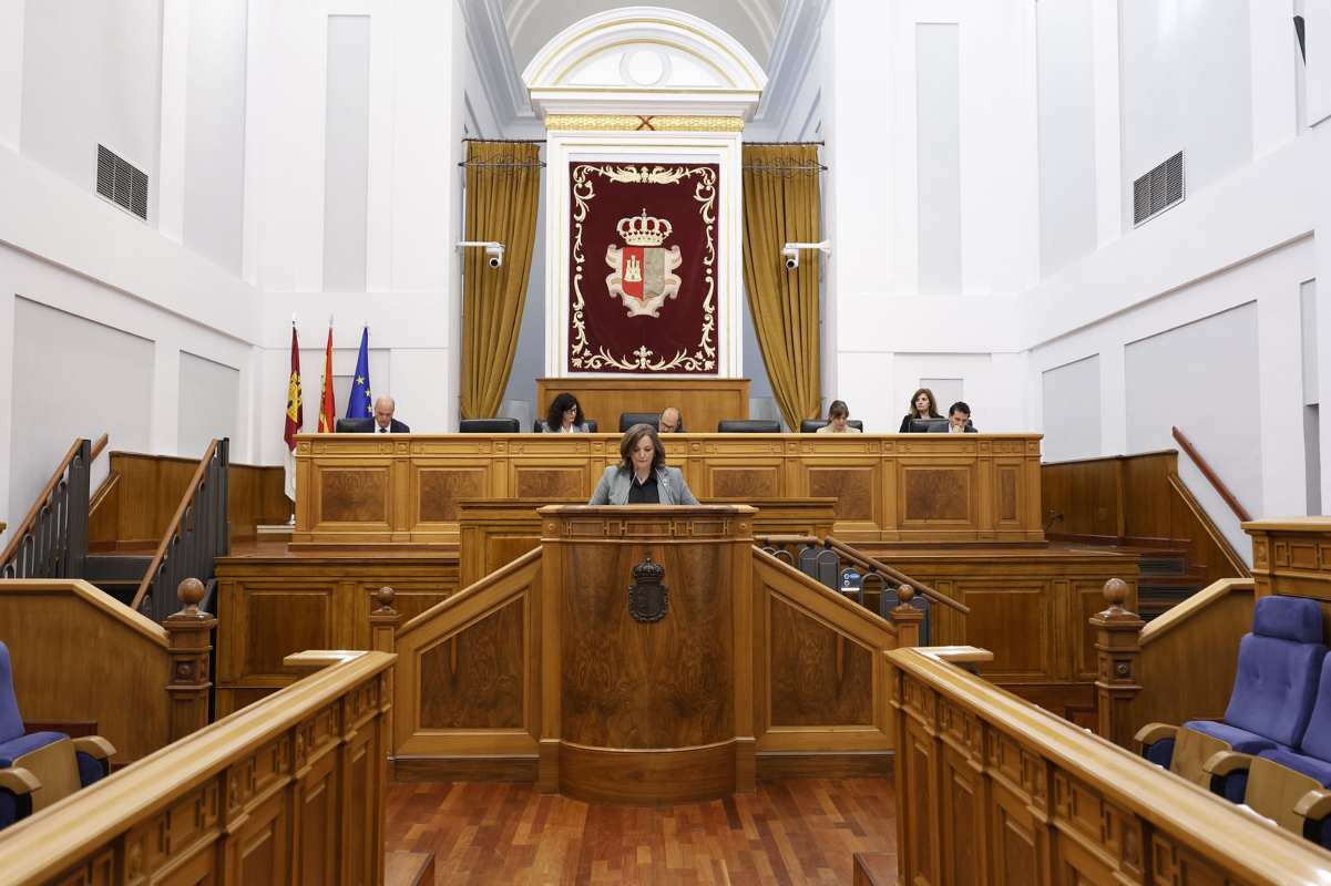 La secretaria primera de la Mesa de las Cortes, Charo García Saco.