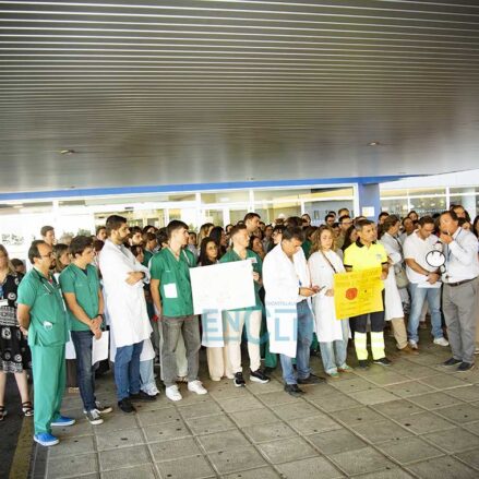 Concentracion de médicos en Toledo. Foto: Rebeca Arango.