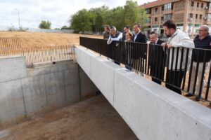 Carlos Velázquez presenta la canalización del arroyo de Villagómez