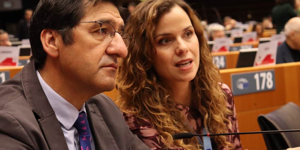 José Manuel Caballero y Nazareth Rodrigo, en el Comité Europeo de las Regiones.