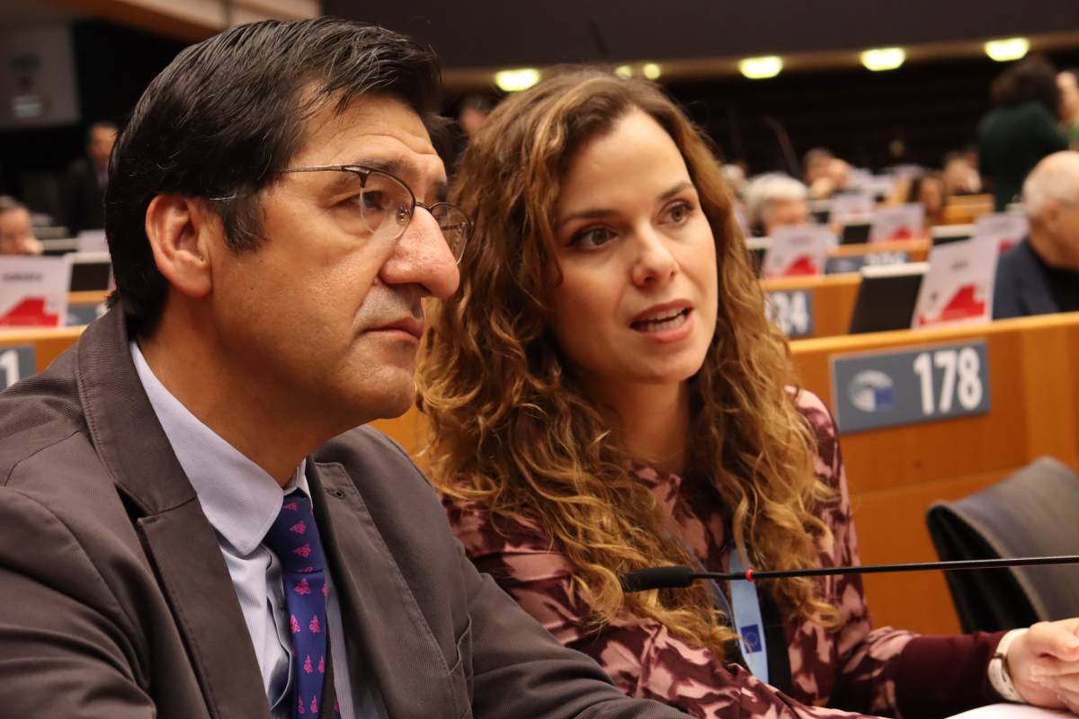 José Manuel Caballero y Nazareth Rodrigo, en el Comité Europeo de las Regiones.