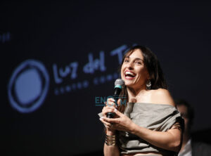 Maigua Ojeda también campeonó micrófono en mano. Foto: Rebeca Arango.