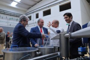 Inauguración de las nuevas instalaciones de la almazara de la cooperativa ‘Santo Cristo de la Antigua’ de Piedrabuena.