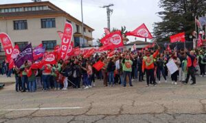 Primera jornada de huelga en Mahle. Foto: CCOO.