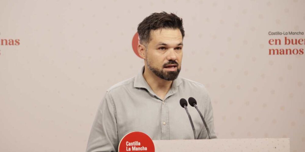 El secretario de Acción Electoral y Comunicación Interna del PSOE de Castilla-La Mancha, Miguel Zamora.