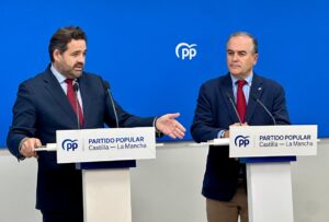 Paco Núñez, con el alcalde de Talavera.