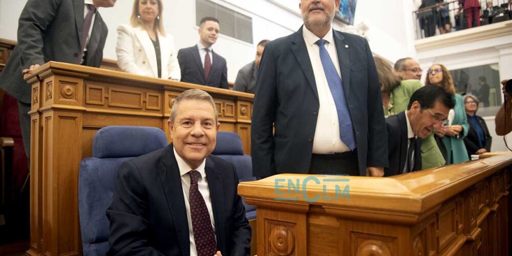 Page, junto a Guijarro, antes del comienzo del Debate sobre el Estado de la Región. Foto: Rebeca Arango.