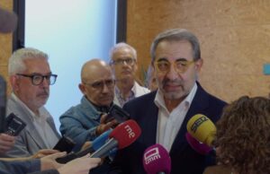 El consejero de Sanidad, tras vacunarse de gripe y Covid.