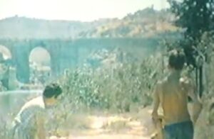 Escena de toledanos bañándose en la playa de la Solanilla.