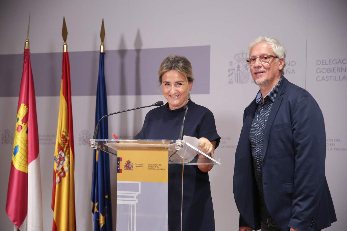 Milagros Tolón y Víctor García, presidente de la Fundación Nexo Empleo.