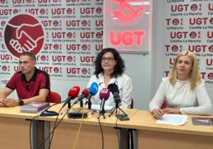 En la foto, la rueda de prensa de UGT.