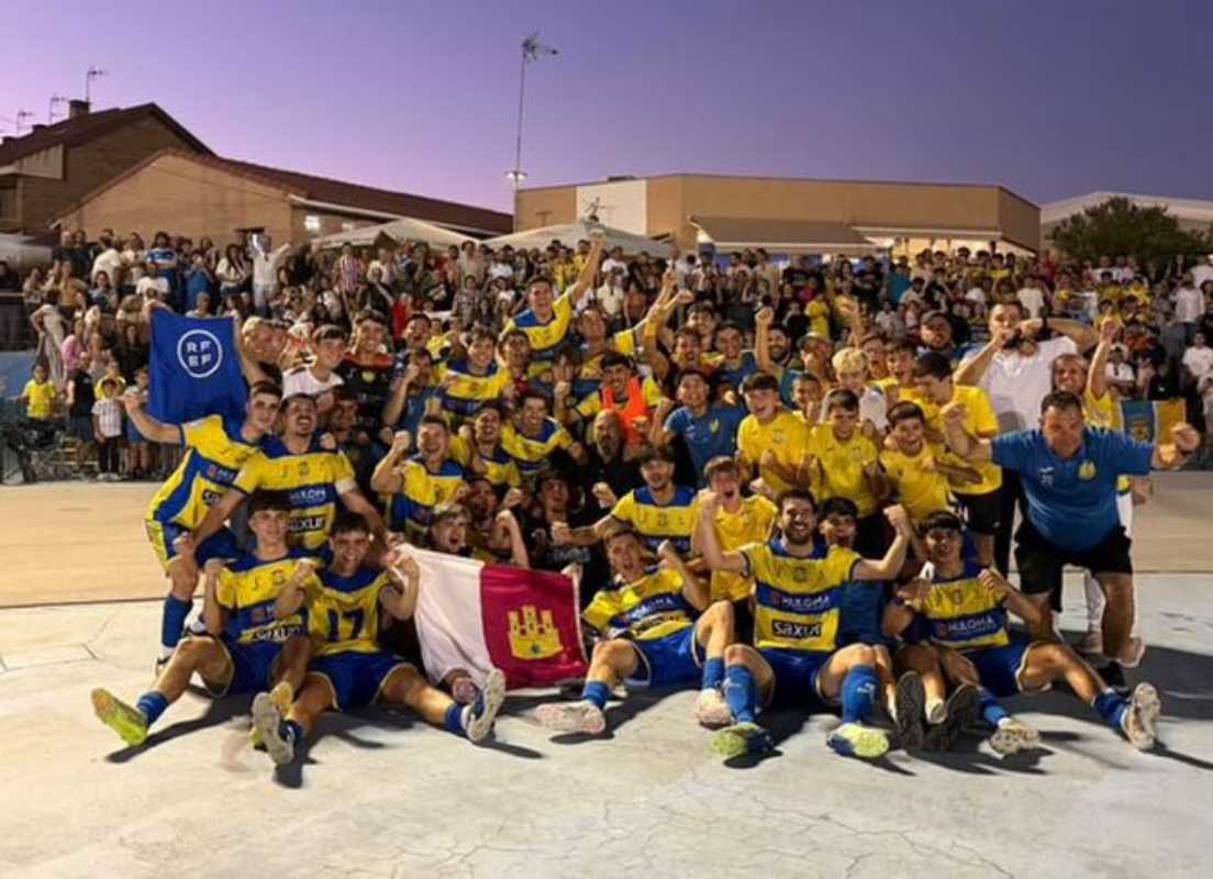 El Yuncos, festejando el domingo que era equipo de la Copa del Rey. Foto: CD Yuncos.