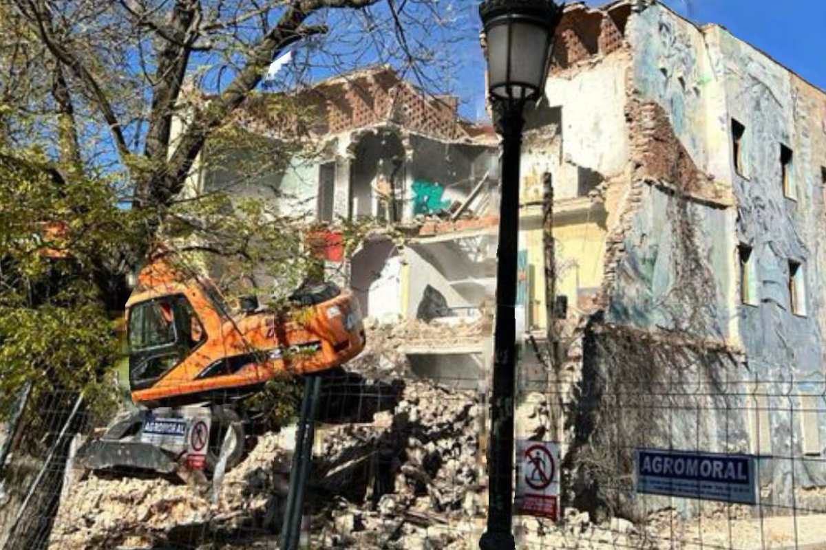 Demolición de la casa 'okupa' del Parque de Gasset