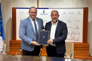 El consejero de Agricultura y el rector de la UCLM