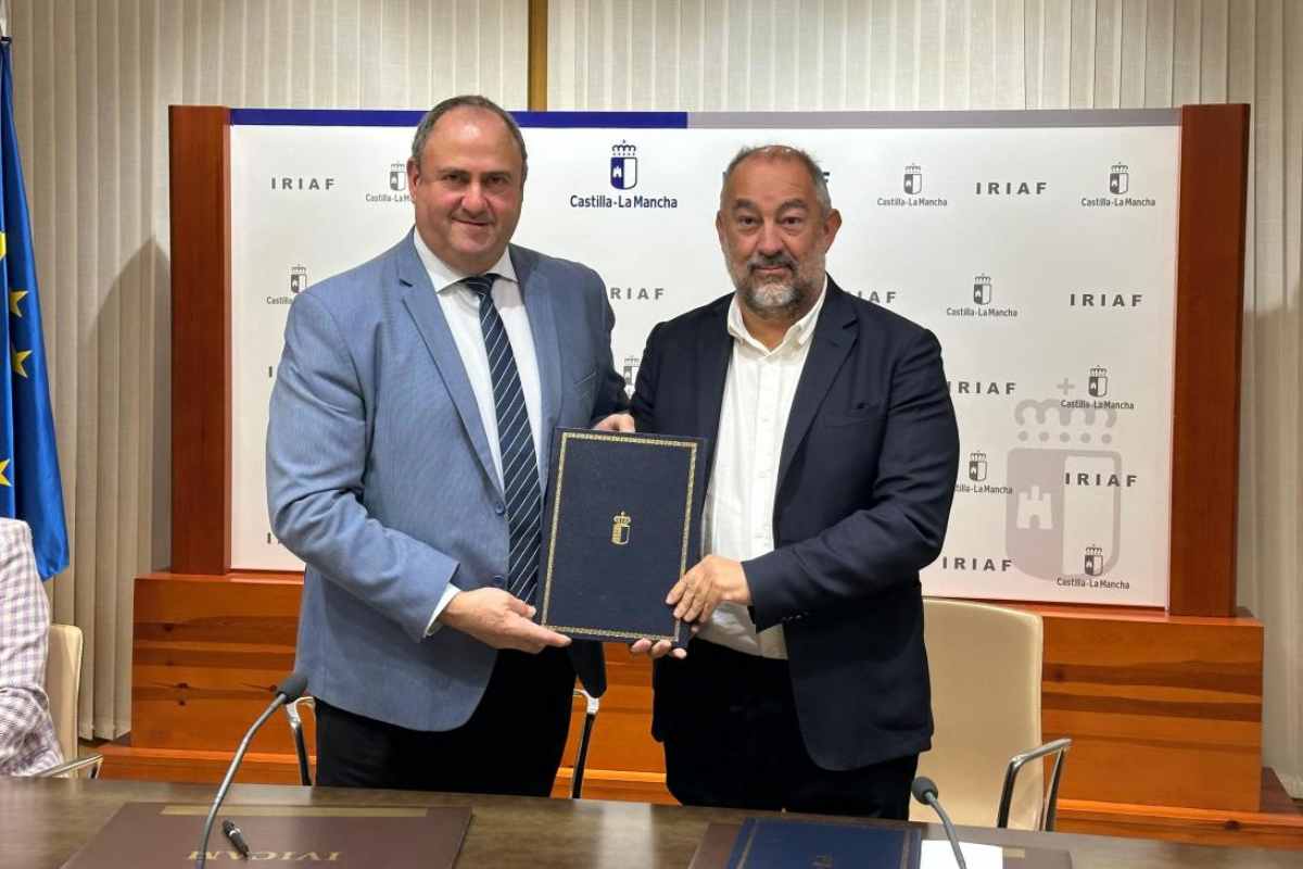 El consejero de Agricultura y el rector de la UCLM