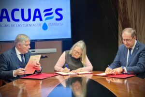 Firma del convenio entre los ayuntamientos de Ciudad Real y Miguelturra y Acuaes