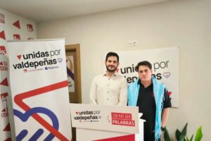 Los dos concejales de Izquierda Unida por Valdepeñas