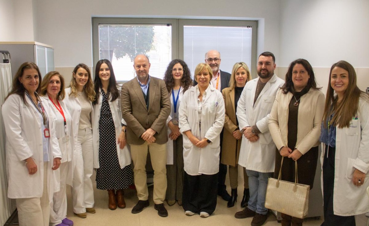 El director gerente del SESCAM visita el Hospital de Villarrobledo (Albacete)