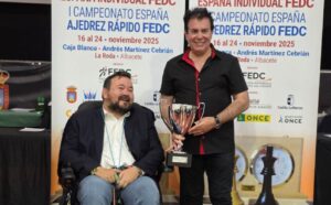 El campeón, Manuel Vela Ignacio, y Juan Ramón Amores.