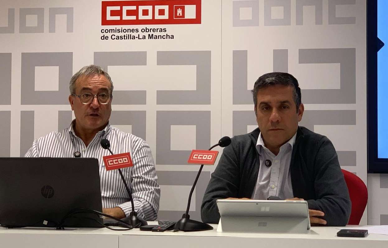 Ángel León (izquierda) y Javier Ortega, avanznado la postira sindical ante la negociación colectiva de 2026.