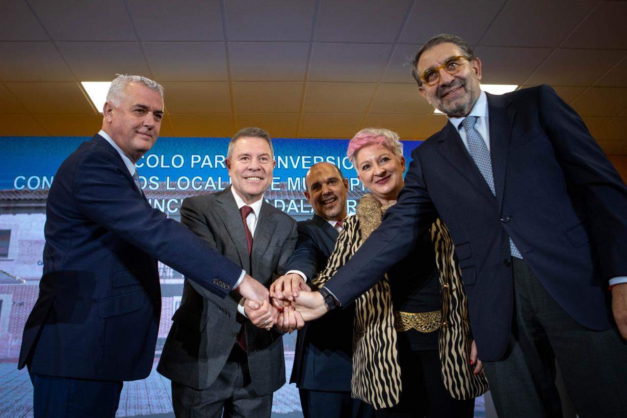 Firma convenio Junta Diputación