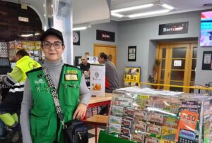 Beatriz Franco, una vendedora de la ONCE muy feliz.