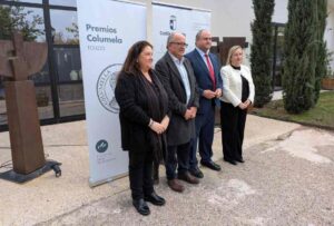 Julián Martínez Lizán, antes de entregar los Premios Columela.