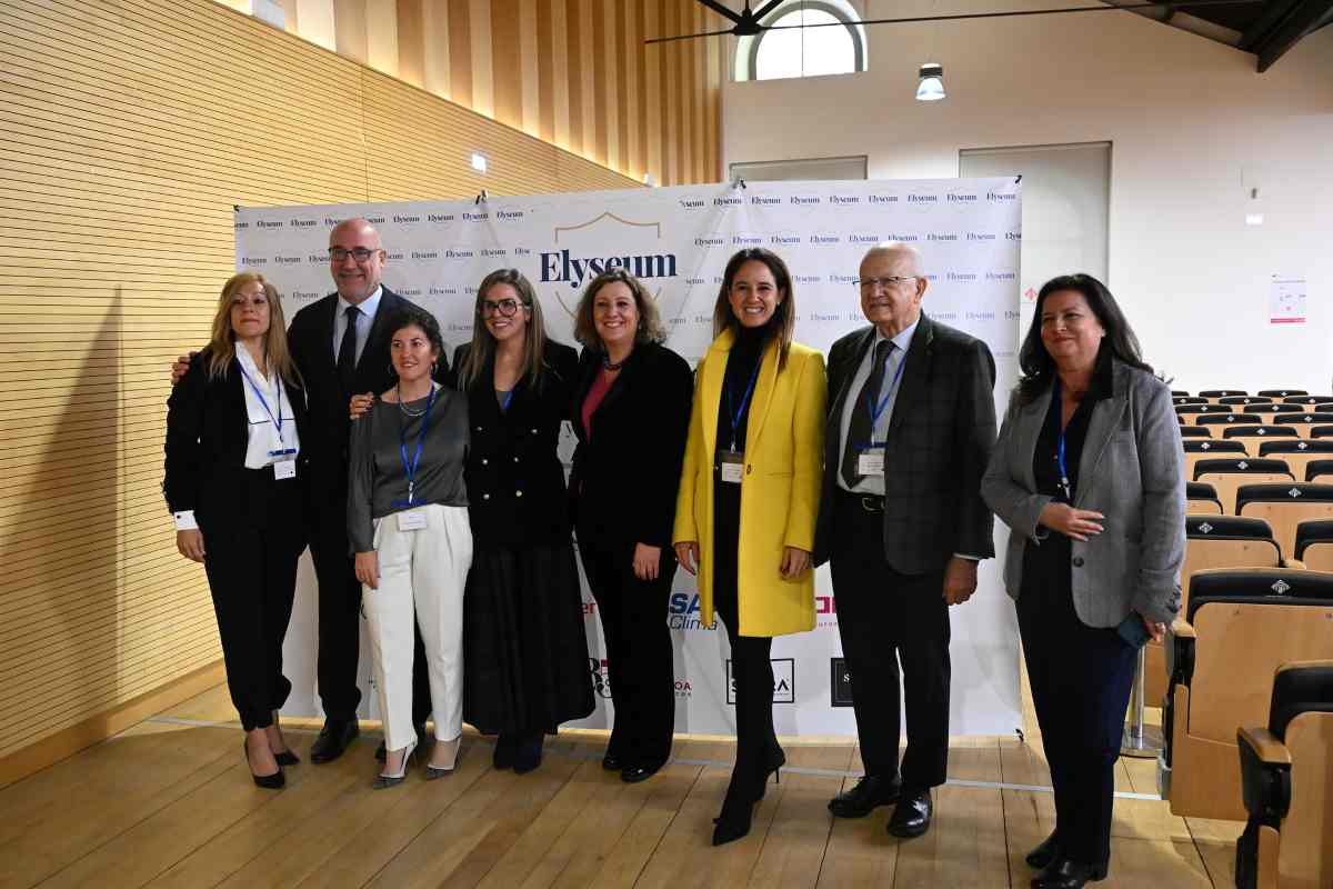 Presentación de la asociación Elyseum Women Club.