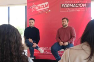 El secretario general de Juventudes Socialistas, Álvaro Toconar y el consejero de Fomento, Nacho Hernando.