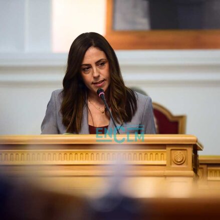 Noelia de la Cruz, interviniendo en el debate sobre el estado de la ciudad. Foto: Rebeca Arango.