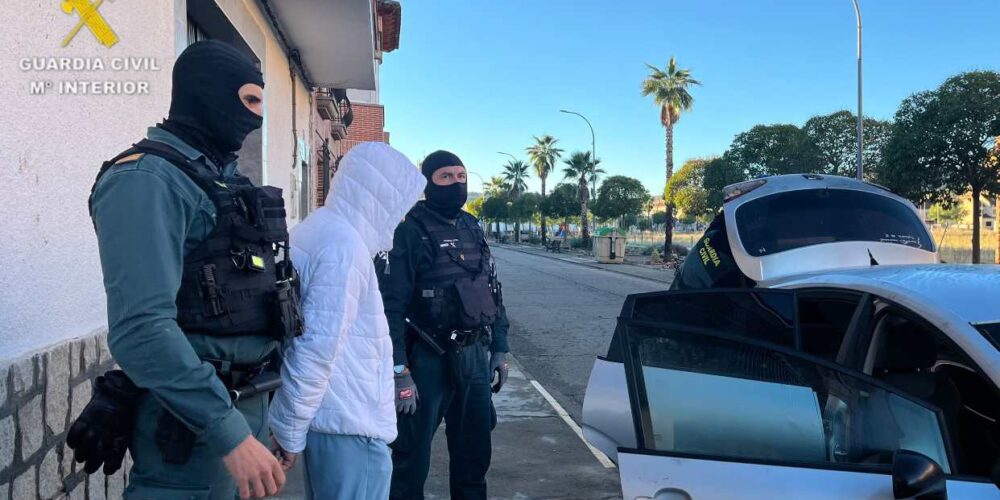 La Guardia Civil de Toledo ha desarticulado un grupo criminal al que se le atribuyen hasta 45 delitos en la zona de Talavera de la Reina.