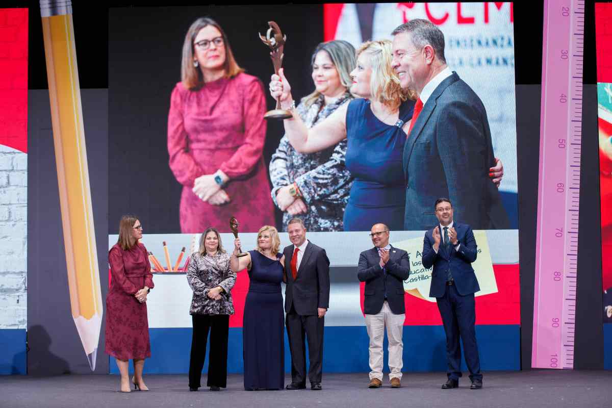 Acto institucional por el Día de la Enseñanza en Consuegra (Toledo).