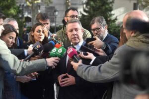 El presidente de Castilla-La Mancha, Emiliano García-Page, en el homenaje a Lambán.