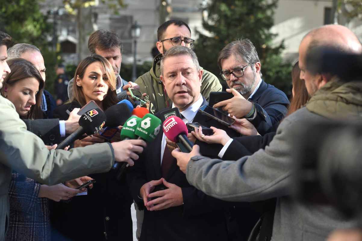 El presidente de Castilla-La Mancha, Emiliano García-Page, en el homenaje a Lambán.