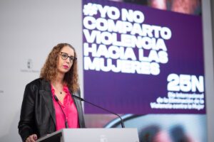 La consejera de Igualdad, Sara Simón, presenta la campaña institucional por el 25-N