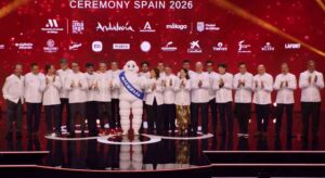 Los 16 chefs que tienen tres estrellas Michelin.