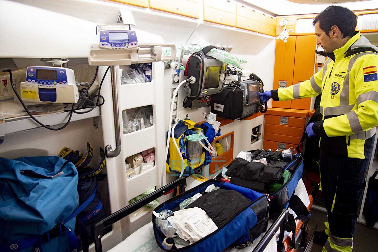 Ambulancias, UVI móvil del Sescam. Foto: Rebeca Arango.