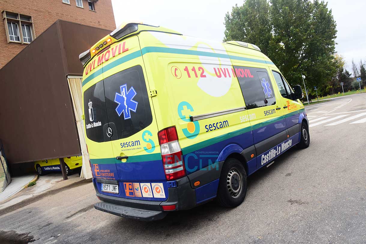 Ambulancias, UVI móvil del Sescam. Foto: Rebeca Arango.