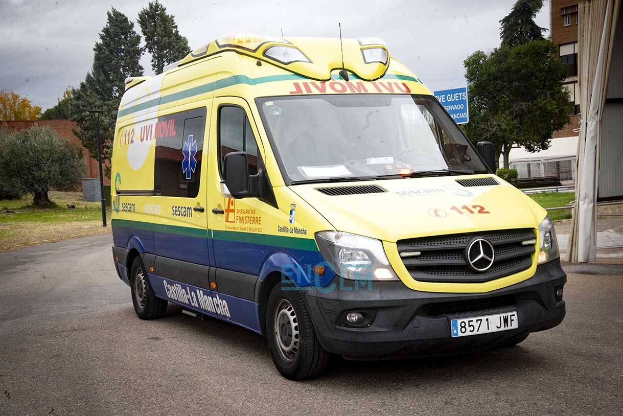 Ambulancias, UVI móvil del Sescam. Foto: Rebeca Arango.