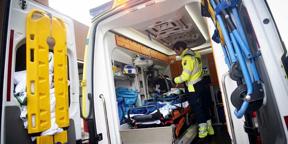 Ambulancia, UVI móvil del Sescam. Foto: Rebeca Arango.