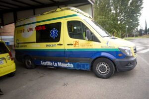 Ambulancia, UVI móvil del Sescam. Foto: Rebeca Arango.