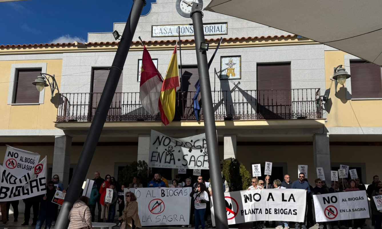 Segunda manifestación en Villaluenga contra la planta de biogás.