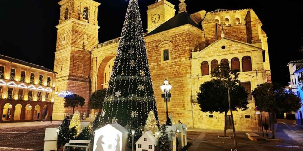 Imagen de la Plaza Mayor de Villanueva de los Infantes en Navidad. Foto: Juan Rivas (Los 23 del Campo de Montiel)