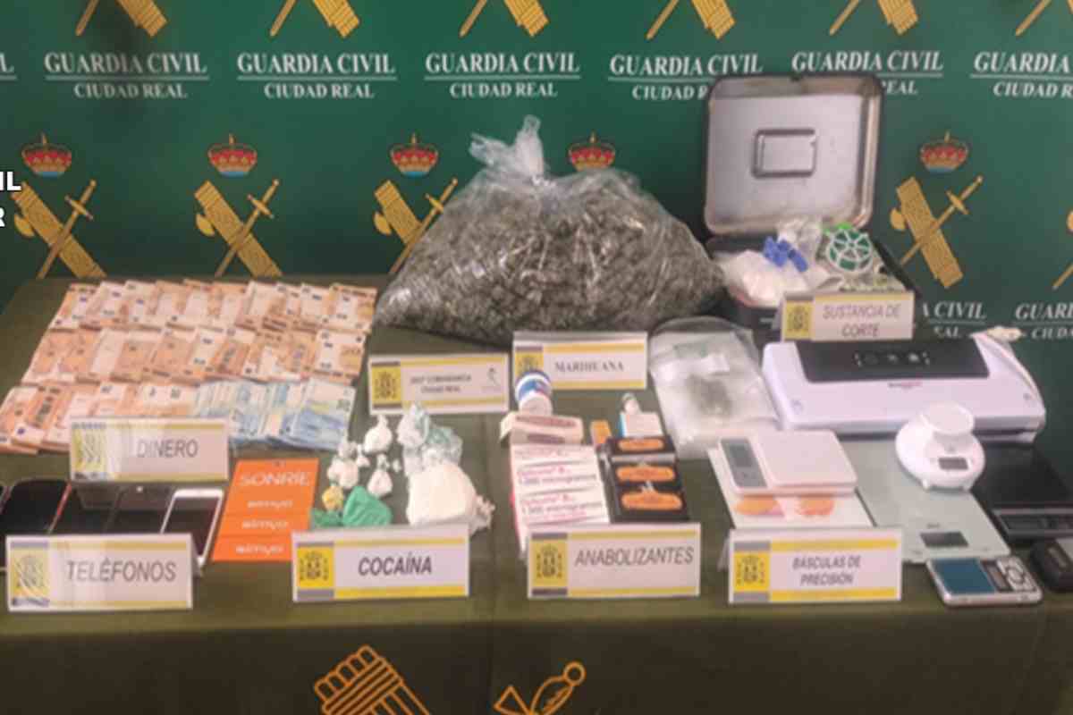 Material incautado por la Guardia Civil