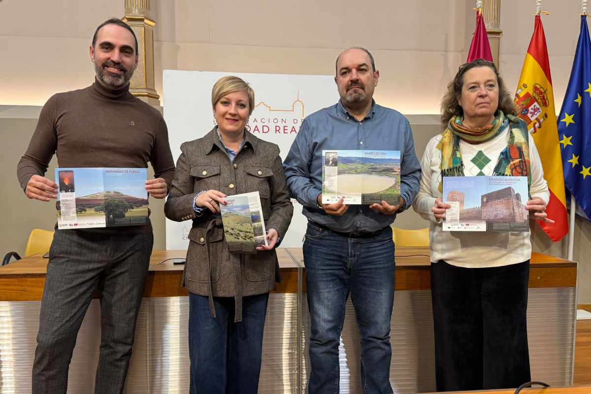 Presentación de las nuevas guías del Geoparque Volcanes de Calatrava